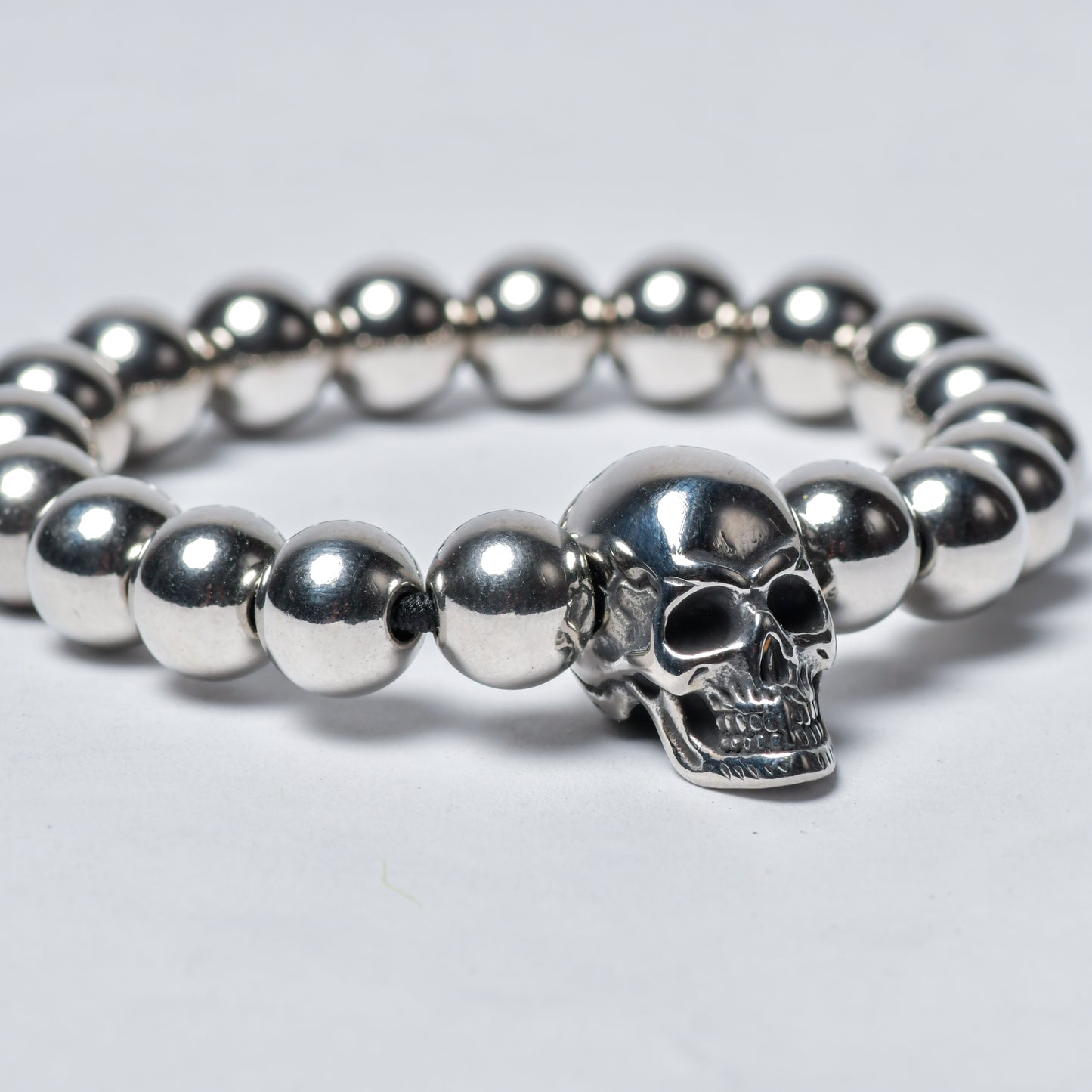 Pulsera Bolas con Cráneo