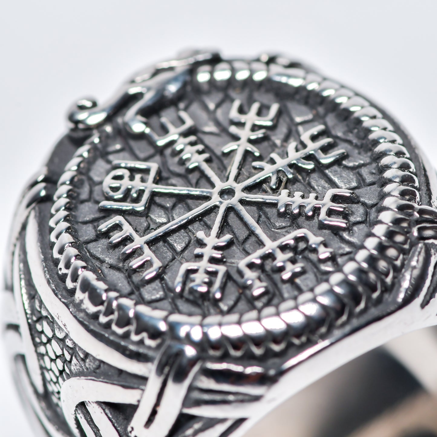 Anillo Oru-Vegvisir