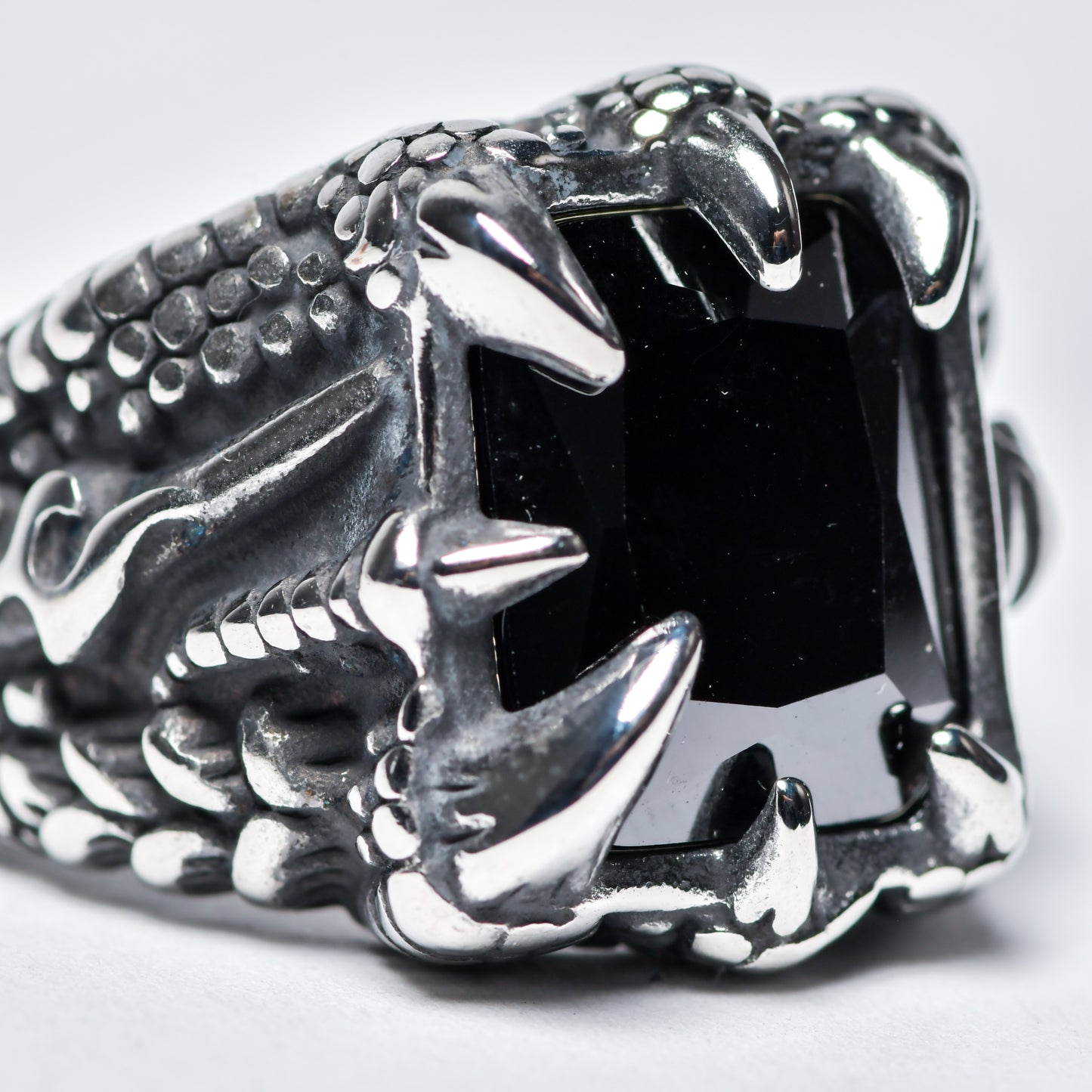 Anillo Garra