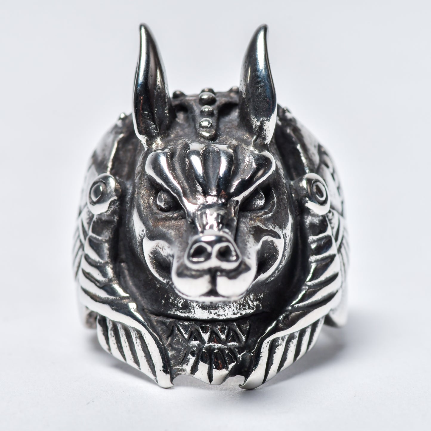Anillo Anubis