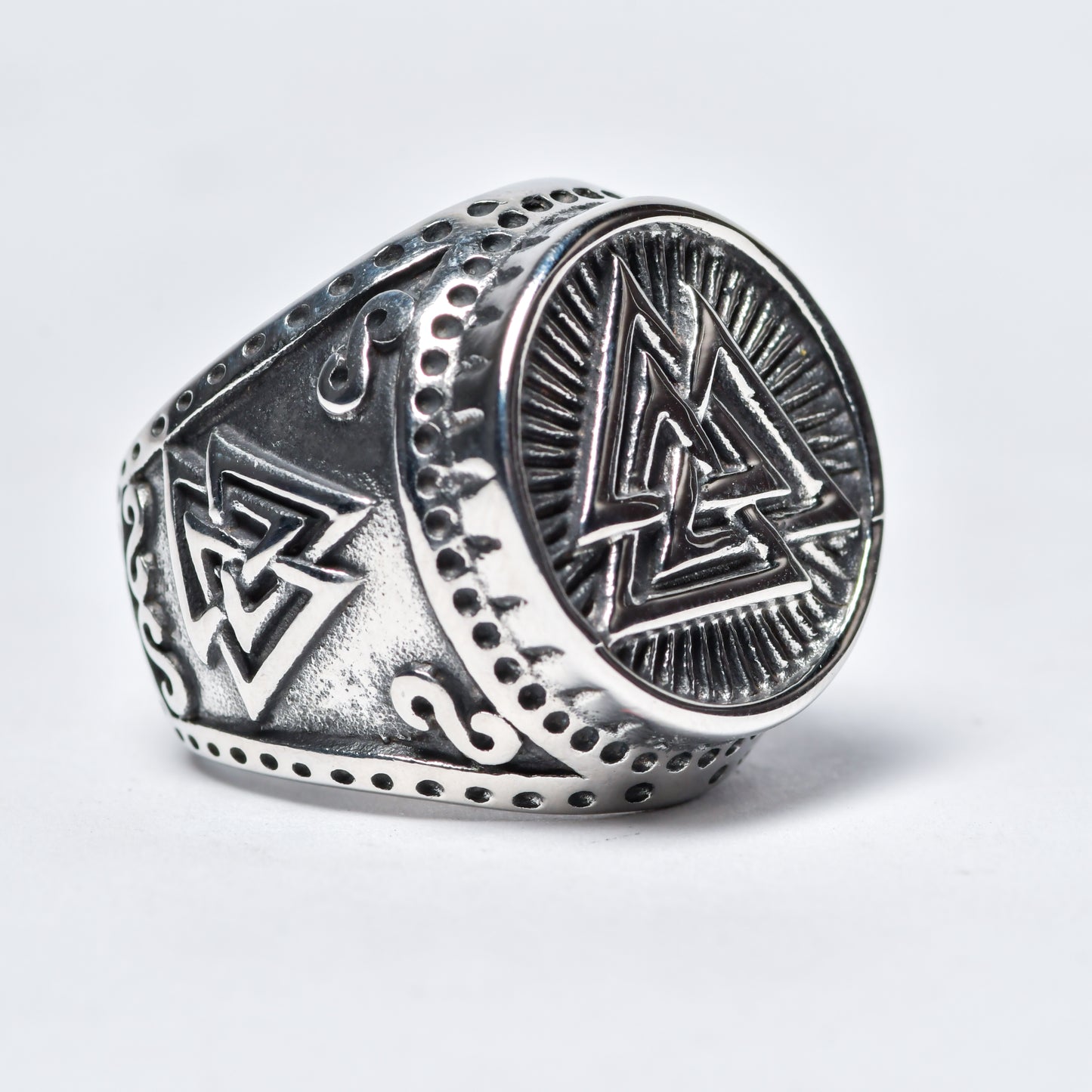 Anillo Valknut