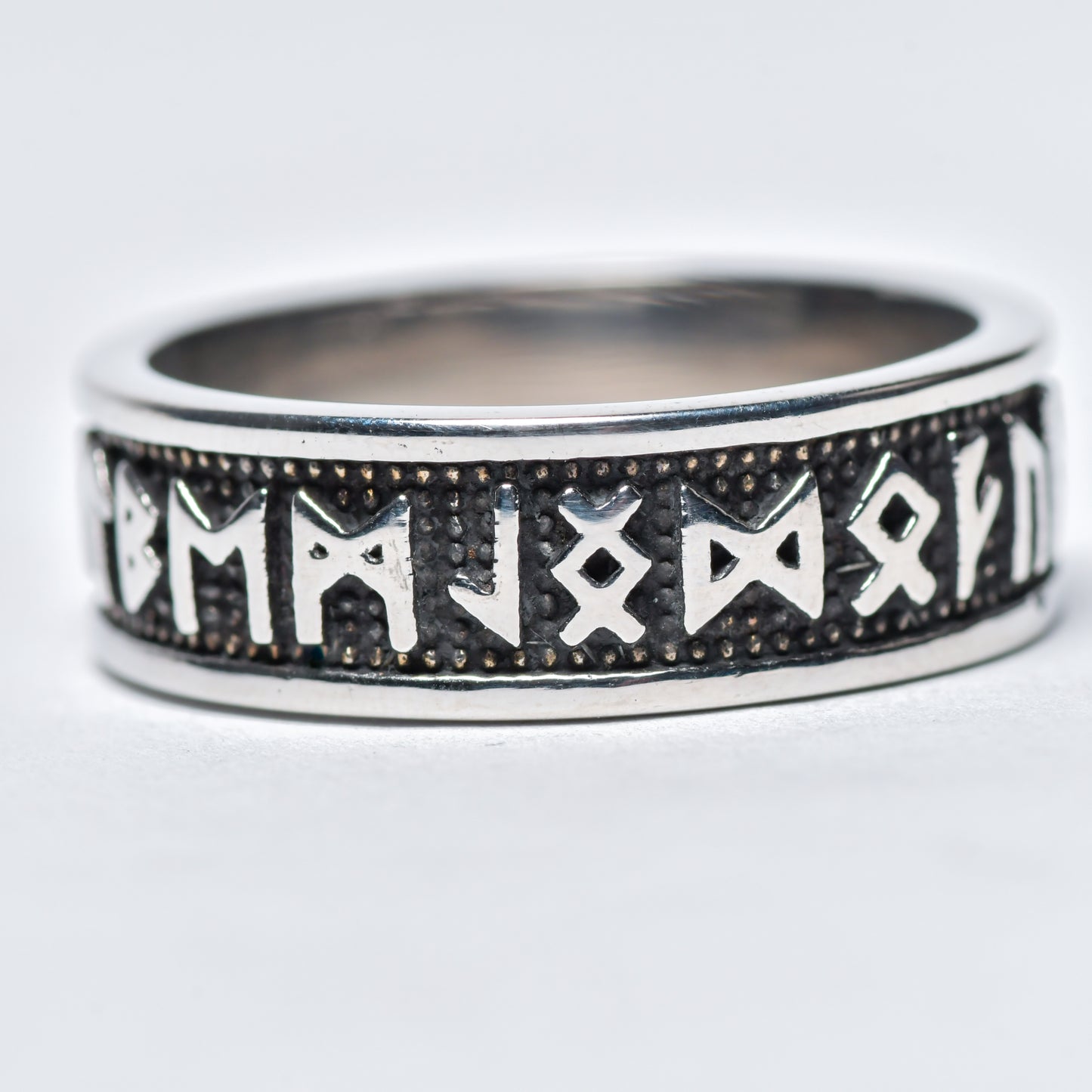 Anillo Runas