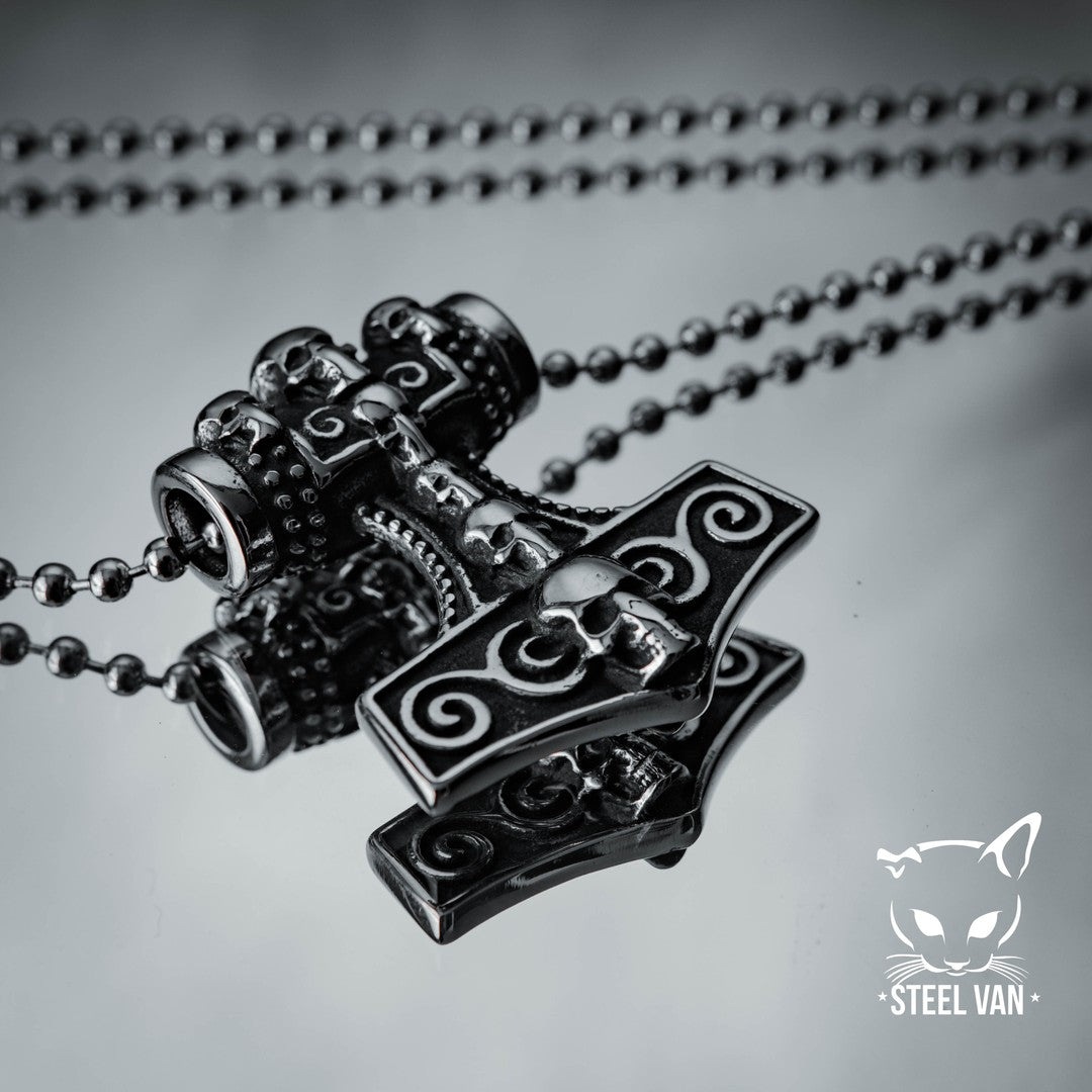 Mjolnir con Cráneos
